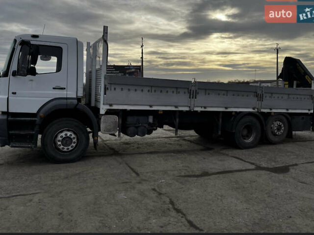 Білий Мерседес Аксор, об'ємом двигуна 6 л та пробігом 280 тис. км за 39600 $, фото 3 на Automoto.ua