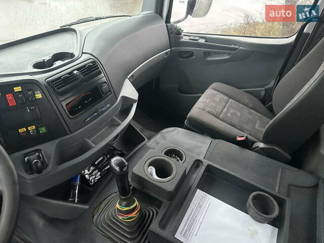 Белый Мерседес Аксор, объемом двигателя 6.37 л и пробегом 350 тыс. км за 38700 $, фото 10 на Automoto.ua