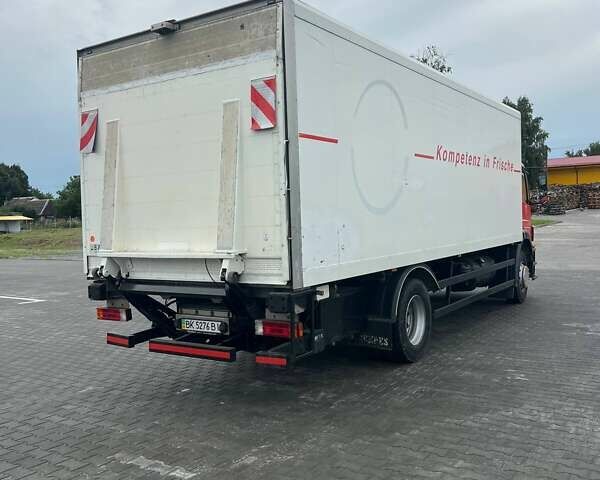 Красный Мерседес Аксор, объемом двигателя 6 л и пробегом 671 тыс. км за 25000 $, фото 6 на Automoto.ua