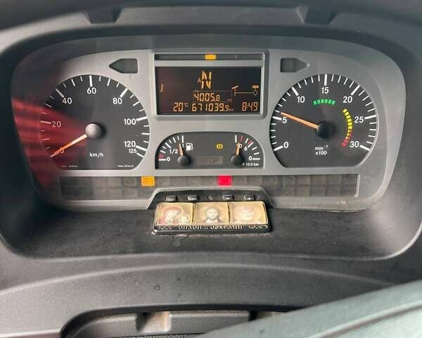 Красный Мерседес Аксор, объемом двигателя 6 л и пробегом 671 тыс. км за 25000 $, фото 8 на Automoto.ua