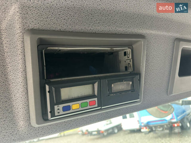 Мерседес Аксор 2010 у Луцьку на Automoto.ua Червоний Мерседес Аксор, об'ємом двигуна 6.4 л та пробігом 835 тис. км за 31700 $, фото 47 на Automoto.ua