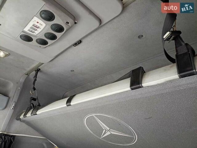 Червоний Мерседес Аксор, об'ємом двигуна 12 л та пробігом 940 тис. км за 8000 $, фото 6 на Automoto.ua