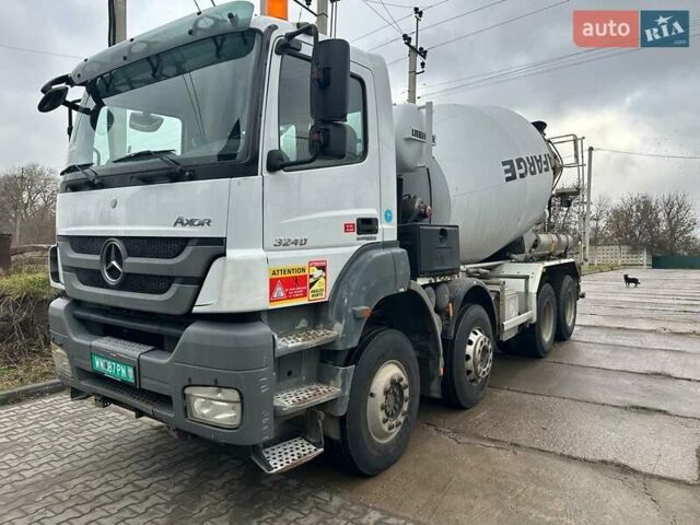 Мерседес Аксор, объемом двигателя 0 л и пробегом 220 тыс. км за 82000 $, фото 1 на Automoto.ua