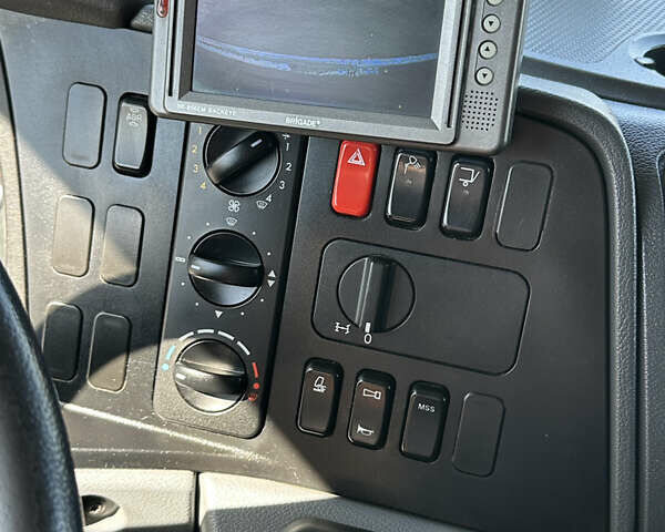 Мерседес Аксор, объемом двигателя 6.3 л и пробегом 304 тыс. км за 37500 $, фото 34 на Automoto.ua