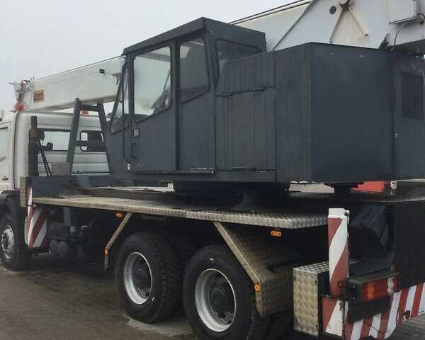 Мерседес Аксор, объемом двигателя 0 л и пробегом 198 тыс. км за 136000 $, фото 13 на Automoto.ua