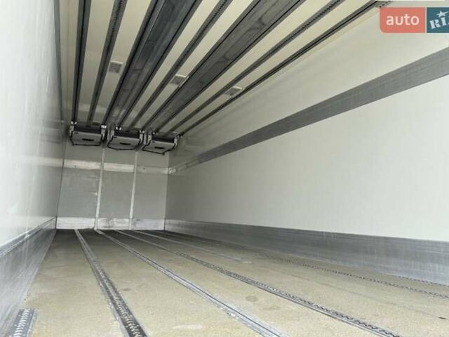 Мерседес Аксор, объемом двигателя 0 л и пробегом 422 тыс. км за 38900 $, фото 6 на Automoto.ua