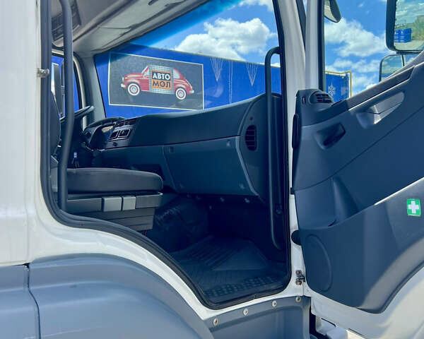 Мерседес Аксор, объемом двигателя 0 л и пробегом 398 тыс. км за 37777 $, фото 3 на Automoto.ua