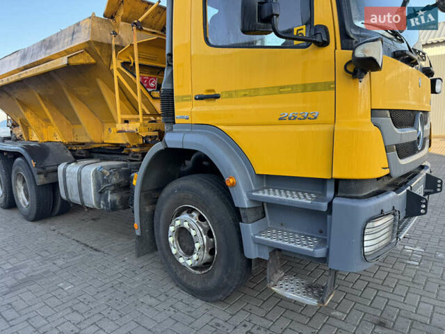 Желтый Мерседес Аксор, объемом двигателя 7.2 л и пробегом 65 тыс. км за 38000 $, фото 16 на Automoto.ua