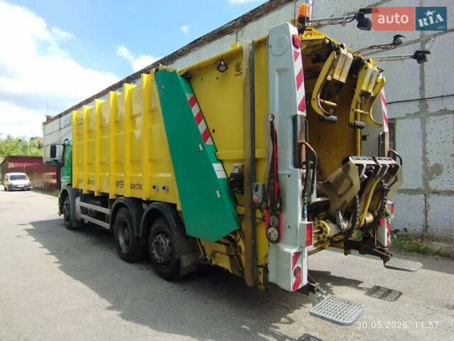 Зеленый Мерседес Аксор, объемом двигателя 7 л и пробегом 203 тыс. км за 49999 $, фото 1 на Automoto.ua