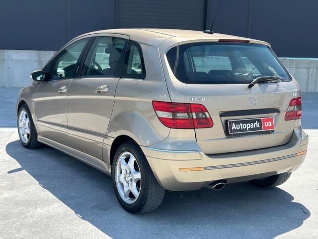 Желтый Мерседес Б 180, объемом двигателя 2 л и пробегом 262 тыс. км за 5990 $, фото 7 на Automoto.ua