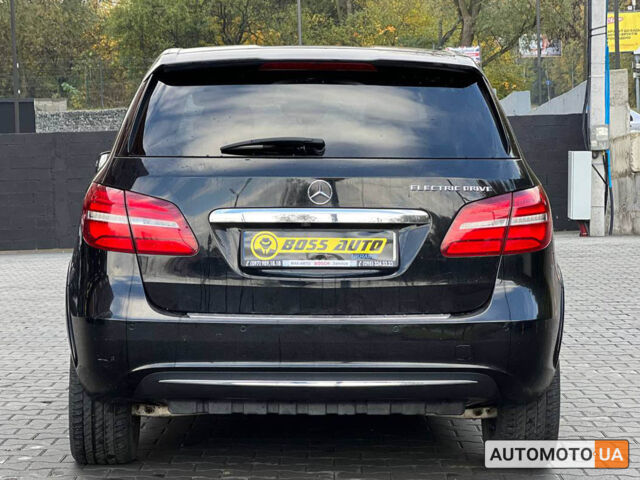 Черный Мерседес Б 250, объемом двигателя 65 л и пробегом 140 тыс. км за 16500 $, фото 5 на Automoto.ua