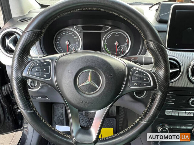 Черный Мерседес Б 250, объемом двигателя 65 л и пробегом 140 тыс. км за 16500 $, фото 13 на Automoto.ua