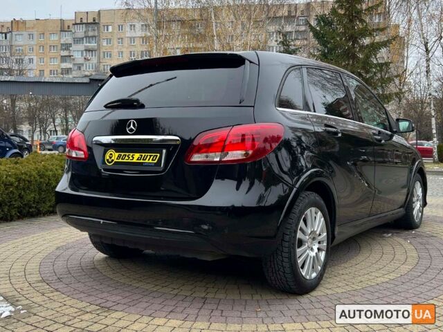 Чорний Мерседес Б 250, об'ємом двигуна 28 л та пробігом 123 тис. км за 10500 $, фото 6 на Automoto.ua
