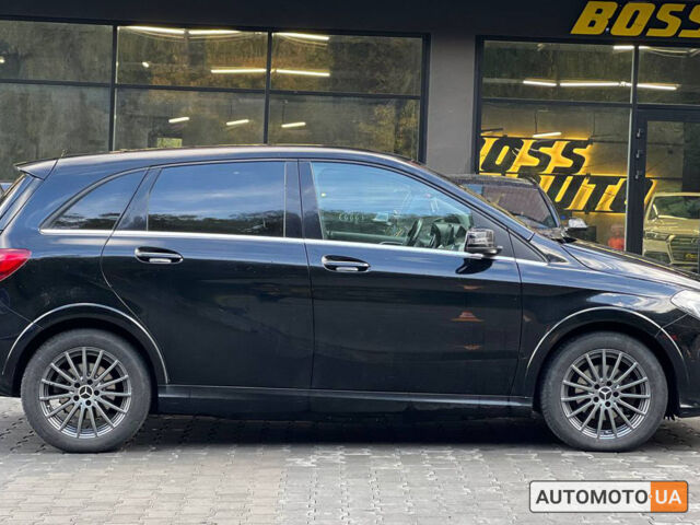 Черный Мерседес Б 250, объемом двигателя 65 л и пробегом 140 тыс. км за 16500 $, фото 7 на Automoto.ua