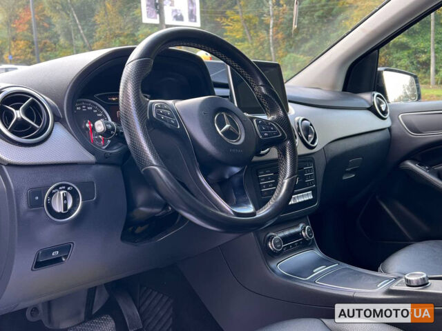 Черный Мерседес Б 250, объемом двигателя 65 л и пробегом 140 тыс. км за 16500 $, фото 11 на Automoto.ua