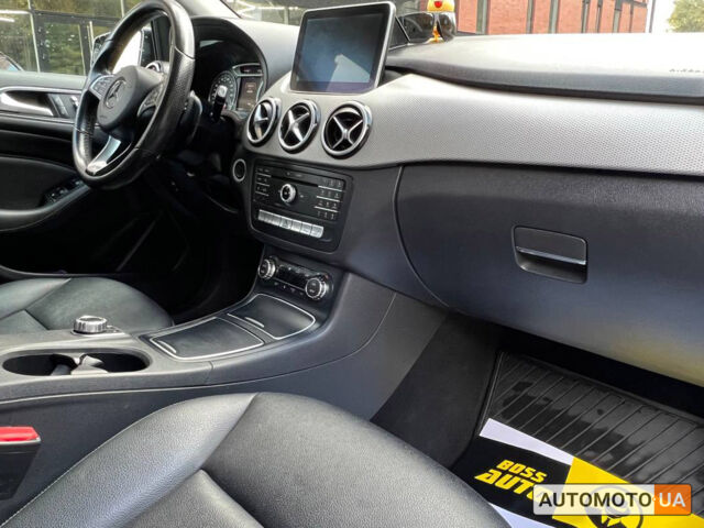 Черный Мерседес Б 250, объемом двигателя 65 л и пробегом 140 тыс. км за 16500 $, фото 14 на Automoto.ua