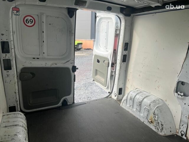 Белый Мерседес Б-класс, объемом двигателя 2 л и пробегом 312 тыс. км за 6990 $, фото 27 на Automoto.ua