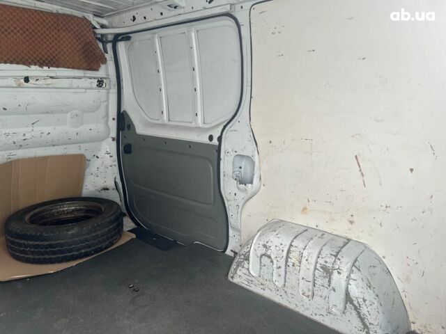 Белый Мерседес Б-класс, объемом двигателя 2 л и пробегом 312 тыс. км за 6990 $, фото 25 на Automoto.ua