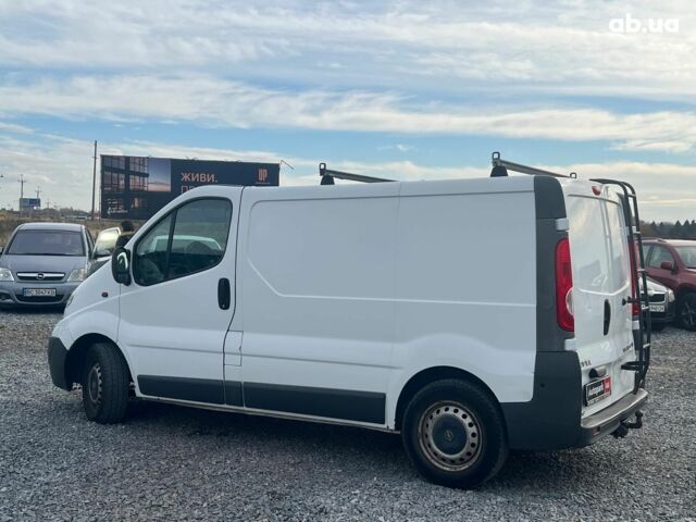 Белый Мерседес Б-класс, объемом двигателя 2 л и пробегом 312 тыс. км за 6990 $, фото 4 на Automoto.ua