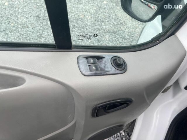 Белый Мерседес Б-класс, объемом двигателя 2 л и пробегом 312 тыс. км за 6990 $, фото 16 на Automoto.ua