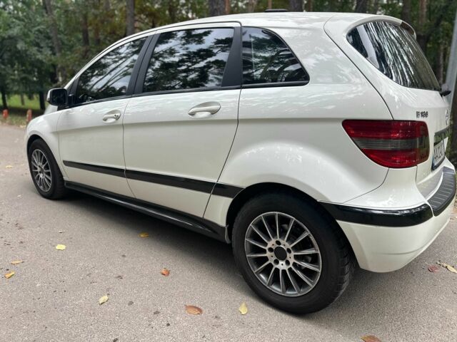 Белый Мерседес Б-класс, объемом двигателя 2 л и пробегом 254 тыс. км за 6990 $, фото 6 на Automoto.ua