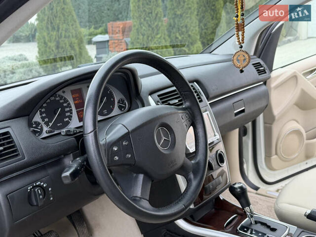 Белый Мерседес Б-класс, объемом двигателя 1.7 л и пробегом 98 тыс. км за 7500 $, фото 57 на Automoto.ua