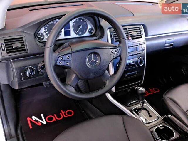 Белый Мерседес Б-класс, объемом двигателя 2 л и пробегом 170 тыс. км за 6900 $, фото 25 на Automoto.ua