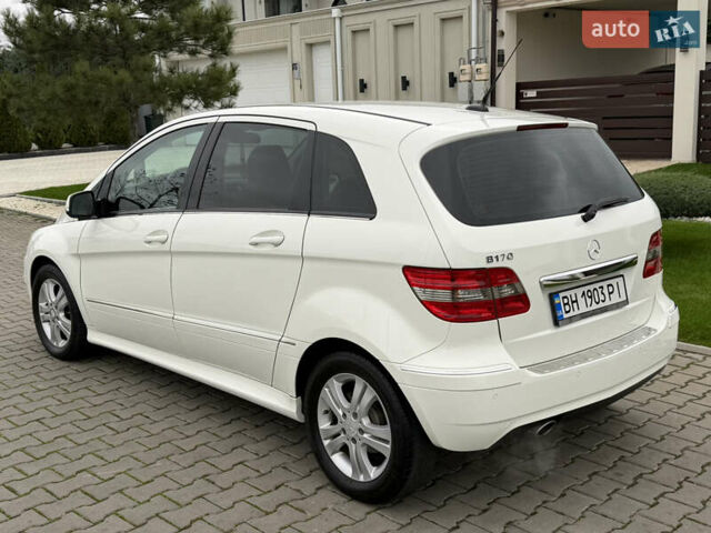 Белый Мерседес Б-класс, объемом двигателя 1.7 л и пробегом 98 тыс. км за 7500 $, фото 34 на Automoto.ua