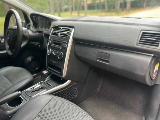 Белый Мерседес Б-класс, объемом двигателя 2 л и пробегом 254 тыс. км за 6990 $, фото 13 на Automoto.ua