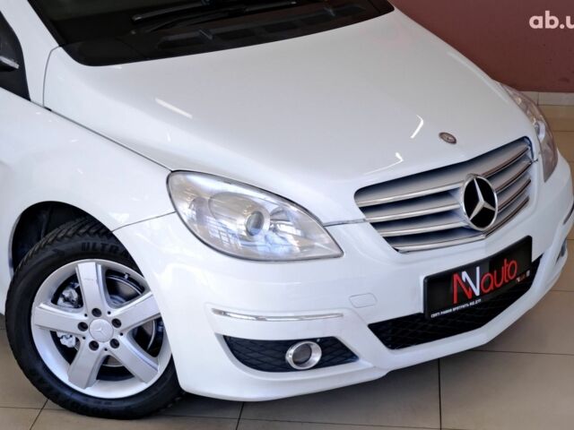 Білий Мерседес Б-клас, об'ємом двигуна 2 л та пробігом 170 тис. км за 6900 $, фото 2 на Automoto.ua