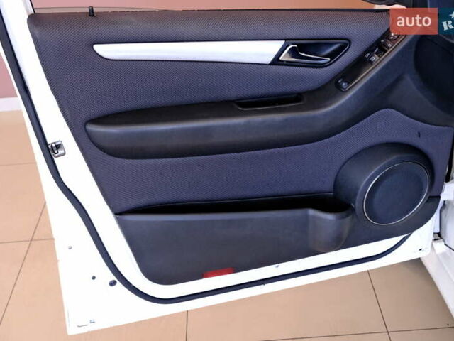 Белый Мерседес Б-класс, объемом двигателя 2 л и пробегом 170 тыс. км за 6900 $, фото 23 на Automoto.ua