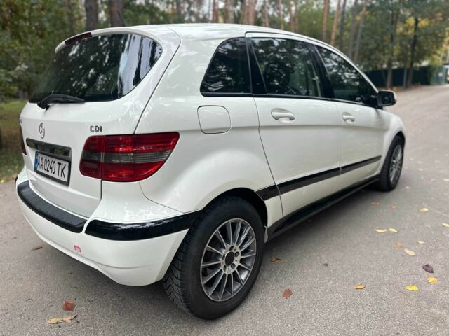 Белый Мерседес Б-класс, объемом двигателя 2 л и пробегом 254 тыс. км за 6990 $, фото 9 на Automoto.ua