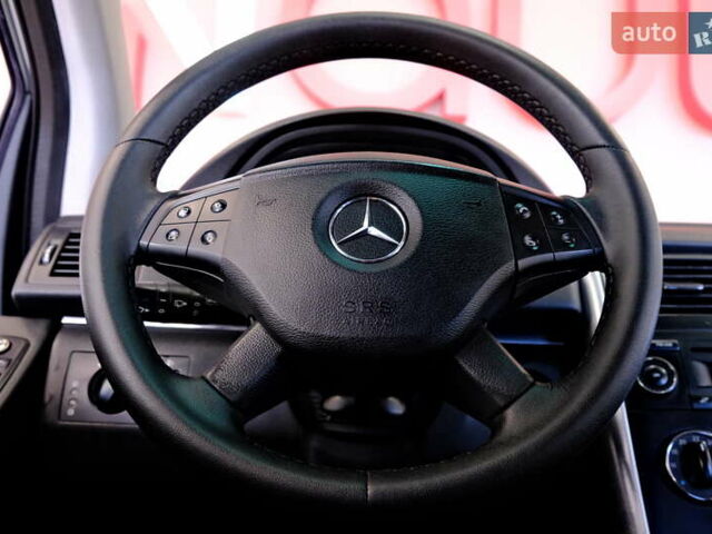 Белый Мерседес Б-класс, объемом двигателя 2 л и пробегом 170 тыс. км за 6900 $, фото 42 на Automoto.ua