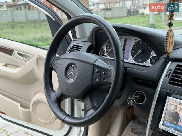 Белый Мерседес Б-класс, объемом двигателя 1.7 л и пробегом 98 тыс. км за 7500 $, фото 42 на Automoto.ua