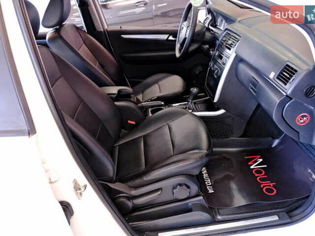 Белый Мерседес Б-класс, объемом двигателя 2 л и пробегом 170 тыс. км за 6900 $, фото 38 на Automoto.ua