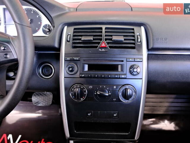 Белый Мерседес Б-класс, объемом двигателя 2 л и пробегом 170 тыс. км за 6900 $, фото 17 на Automoto.ua