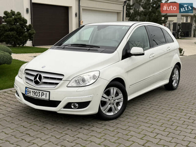 Белый Мерседес Б-класс, объемом двигателя 1.7 л и пробегом 98 тыс. км за 7500 $, фото 21 на Automoto.ua