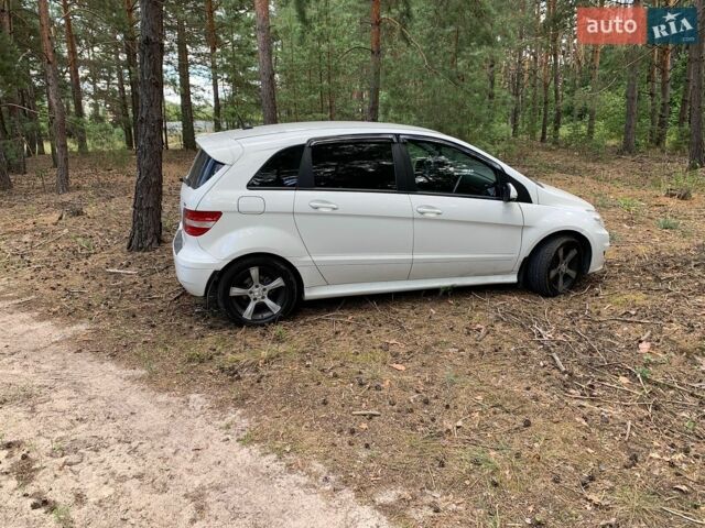 Білий Мерседес Б-клас, об'ємом двигуна 2 л та пробігом 208 тис. км за 7700 $, фото 18 на Automoto.ua