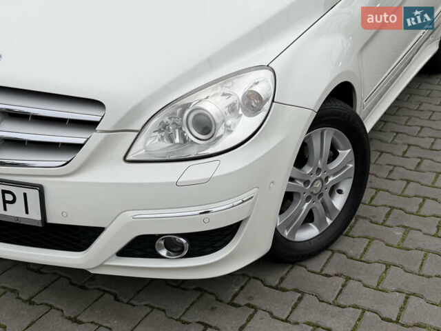 Белый Мерседес Б-класс, объемом двигателя 1.7 л и пробегом 98 тыс. км за 7500 $, фото 23 на Automoto.ua