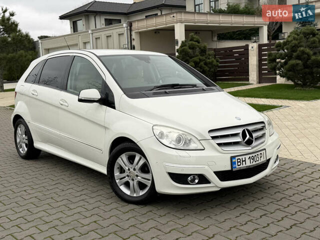 Белый Мерседес Б-класс, объемом двигателя 1.7 л и пробегом 98 тыс. км за 7500 $, фото 8 на Automoto.ua