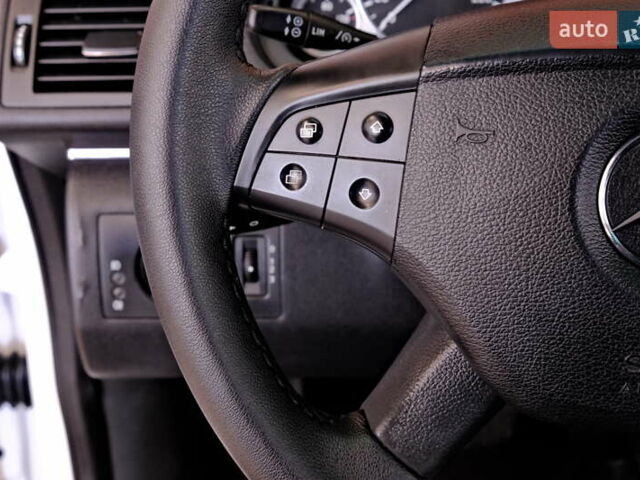 Белый Мерседес Б-класс, объемом двигателя 2 л и пробегом 170 тыс. км за 6900 $, фото 19 на Automoto.ua