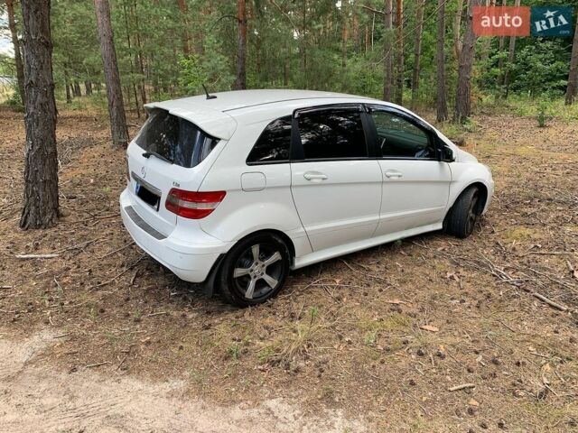 Білий Мерседес Б-клас, об'ємом двигуна 2 л та пробігом 208 тис. км за 7700 $, фото 19 на Automoto.ua