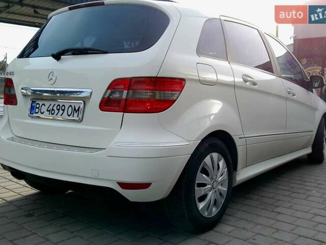 Белый Мерседес Б-класс, объемом двигателя 1.7 л и пробегом 130 тыс. км за 8700 $, фото 15 на Automoto.ua