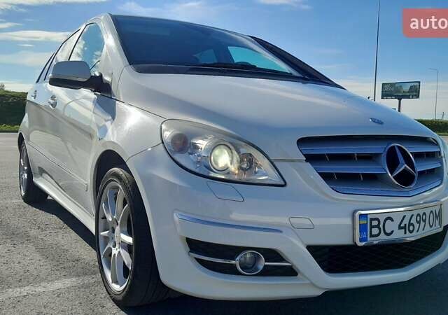 Білий Мерседес Б-клас, об'ємом двигуна 1.7 л та пробігом 139 тис. км за 7800 $, фото 3 на Automoto.ua