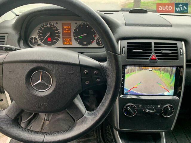 Белый Мерседес Б-класс, объемом двигателя 1.7 л и пробегом 83 тыс. км за 9100 $, фото 21 на Automoto.ua