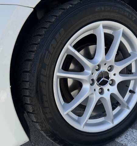 Белый Мерседес Б-класс, объемом двигателя 2.03 л и пробегом 117 тыс. км за 9500 $, фото 10 на Automoto.ua