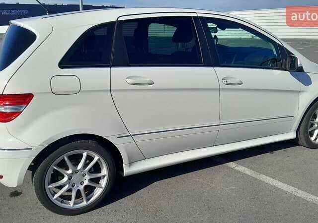 Білий Мерседес Б-клас, об'ємом двигуна 1.7 л та пробігом 139 тис. км за 7800 $, фото 10 на Automoto.ua