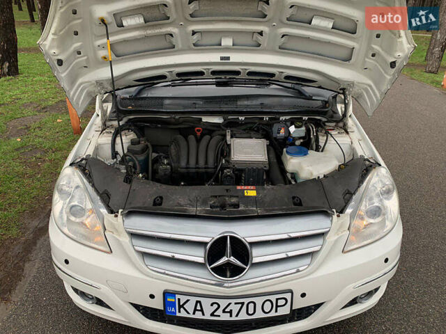 Белый Мерседес Б-класс, объемом двигателя 1.7 л и пробегом 83 тыс. км за 9100 $, фото 37 на Automoto.ua