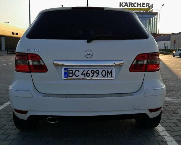 Білий Мерседес Б-клас, об'ємом двигуна 1.7 л та пробігом 135 тис. км за 7400 $, фото 9 на Automoto.ua