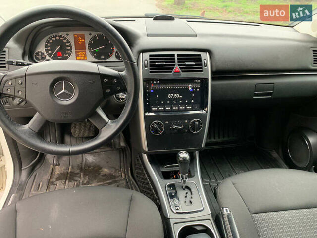 Белый Мерседес Б-класс, объемом двигателя 1.7 л и пробегом 83 тыс. км за 9100 $, фото 18 на Automoto.ua